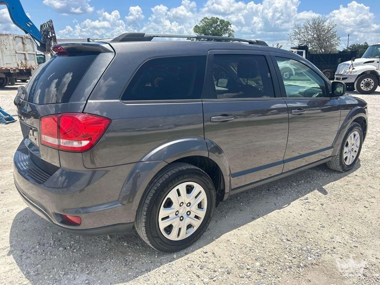 2019-dodge-journey-image-3