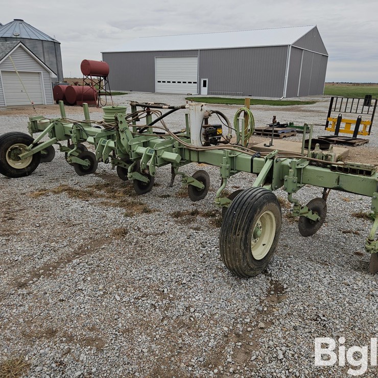 Orthman 603-383 9R30 3-Pt Anhydrous Applicator