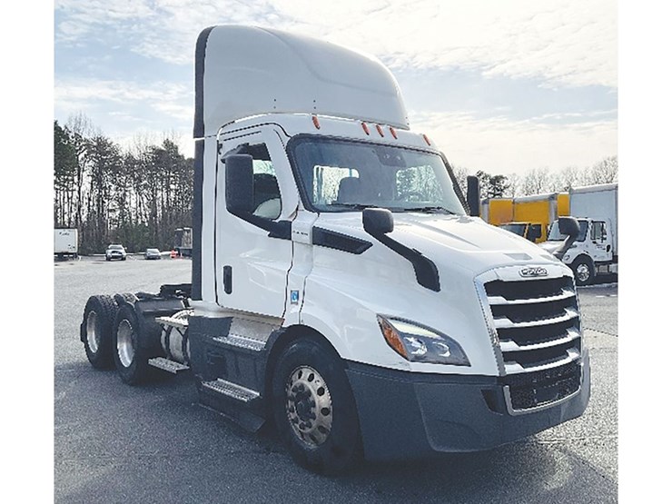 2022-freightliner-cascadia-116-image-1