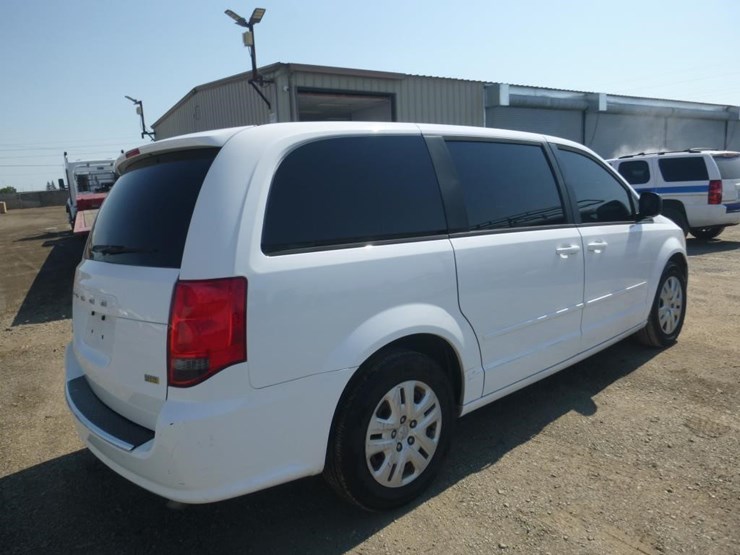 2017-dodge-grand-caravan-image-3