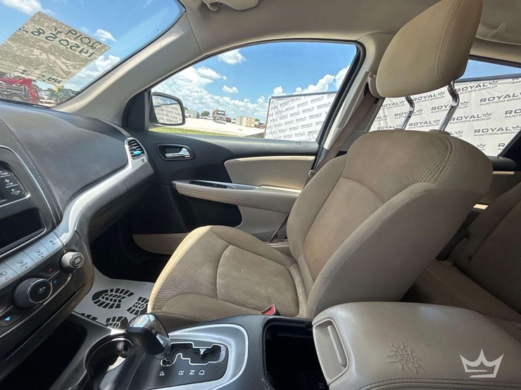 2019-dodge-journey-image-18