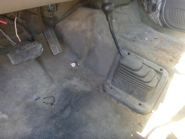 2001-ford-f250-image-12