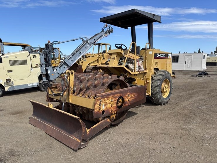 caterpillar-cp-433c-image-1