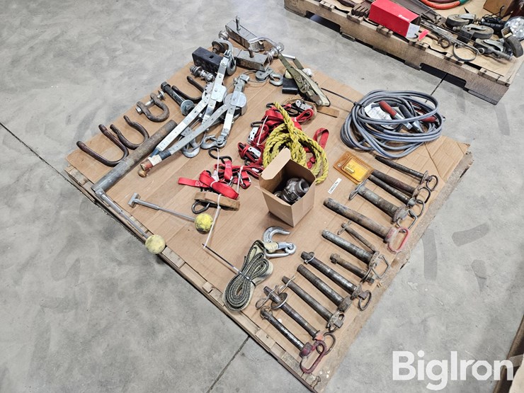 hitch-pins,-hitches,-and-other-items-image-1