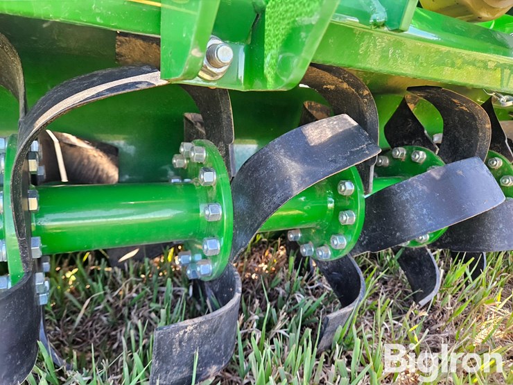 john-deere-665-image-12