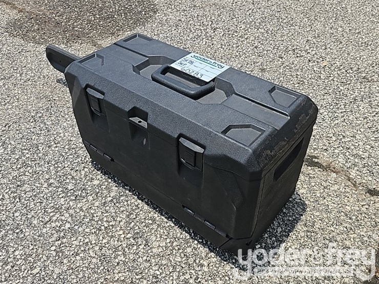 ryobi-18"-chainsaw-c/w-case-image-1