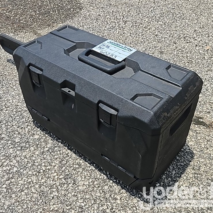 Ryobi 18" Chainsaw c/w Case