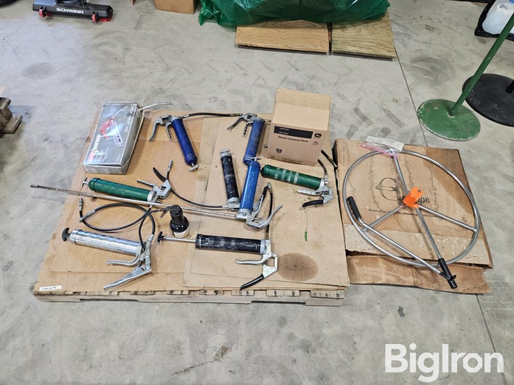pallet-of-grease-guns-and-other-items-image-8