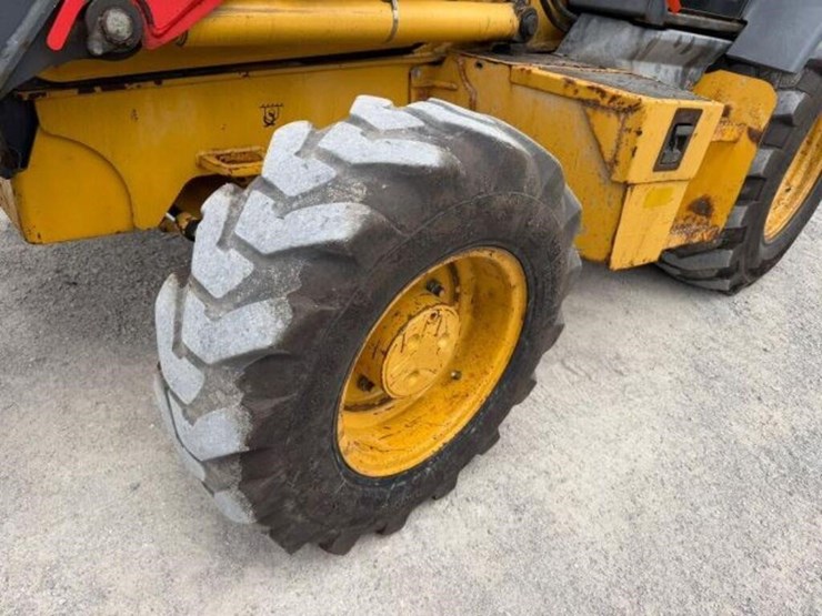2018-deere-310sl-image-47