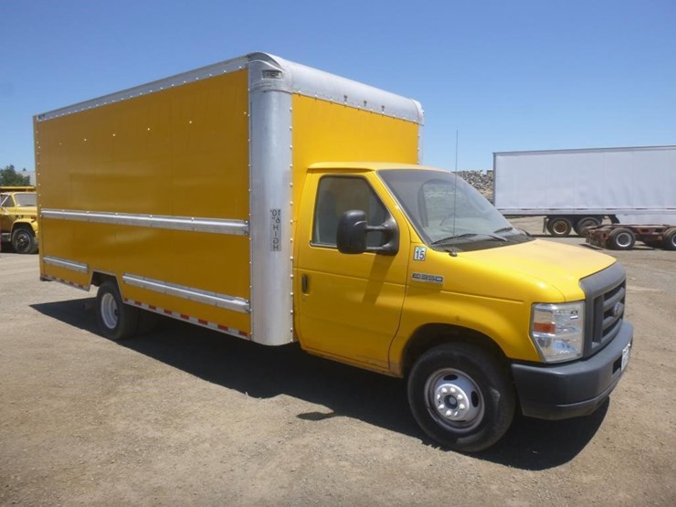 2019-ford-e350-image-2