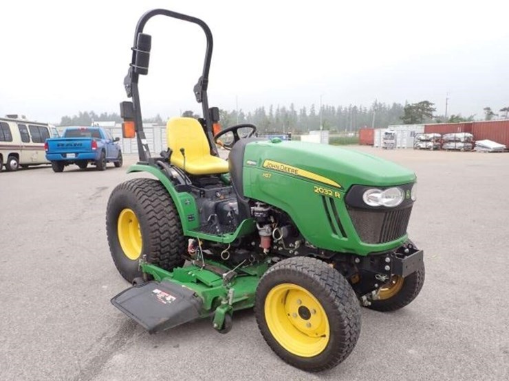 john-deere-200-image-2
