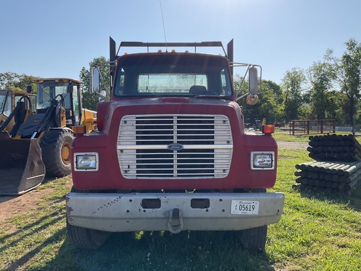 1988-ford-l8000-image-2