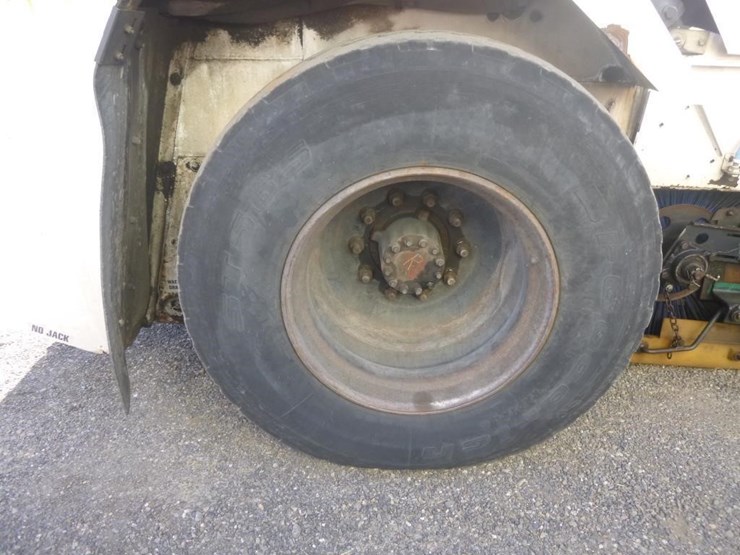 2013-global-m4-sweeper-image-31