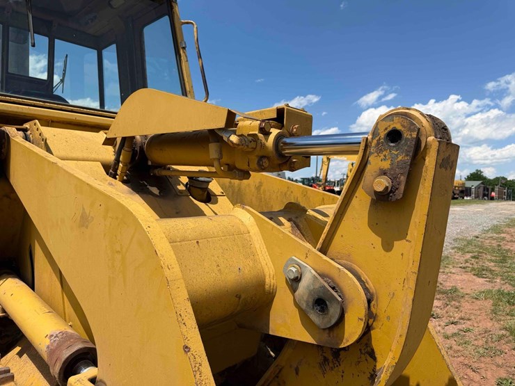 1990-caterpillar-943-image-9