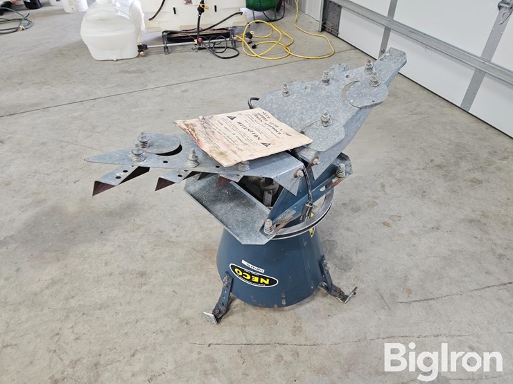 neco-sp3a-grain-spreader-image-2