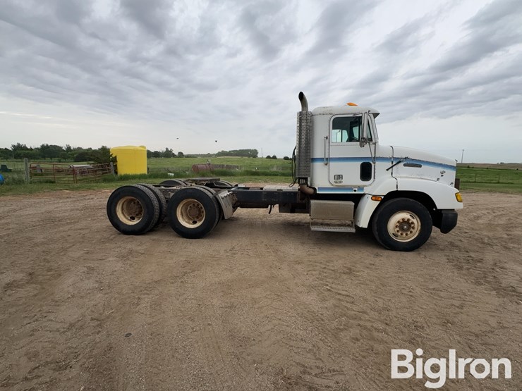 1992-freightliner-fld112-image-4