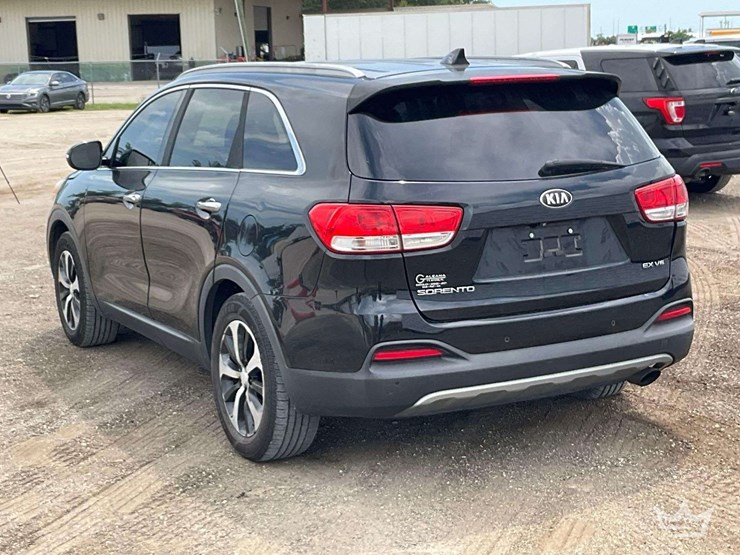 2016-kia-sorento-image-4