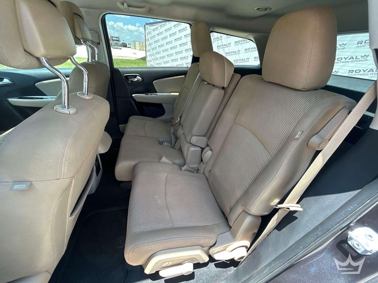 2019-dodge-journey-image-21