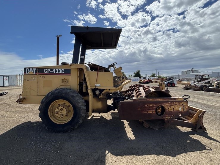 caterpillar-cp-433c-image-7