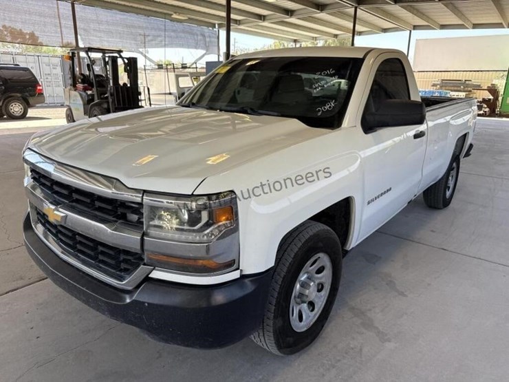 2016-chevrolet-silverado-1500-image-4