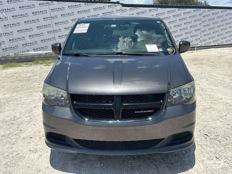 2016-dodge-grand-caravan-image-27