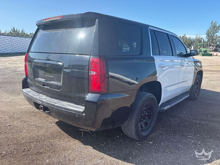 2018-chevrolet-tahoe-image-2