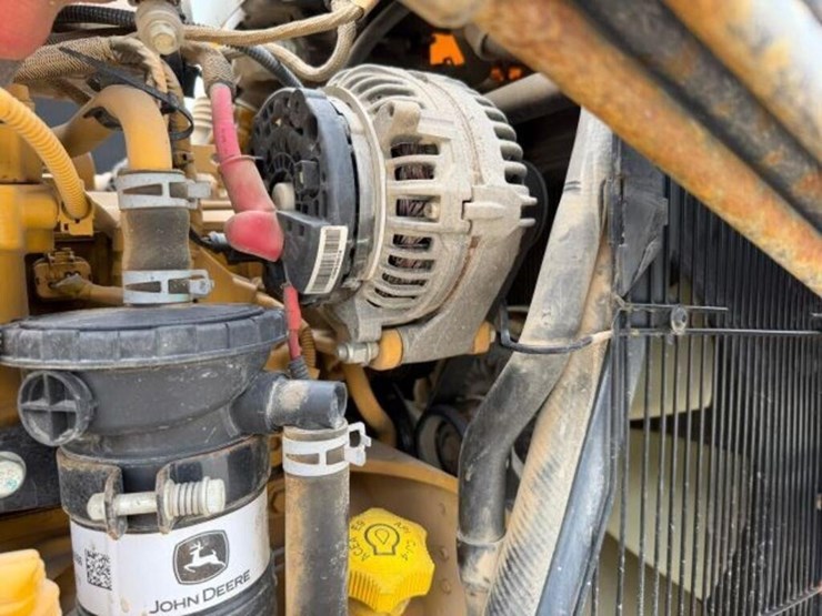 2018-deere-310sl-image-23