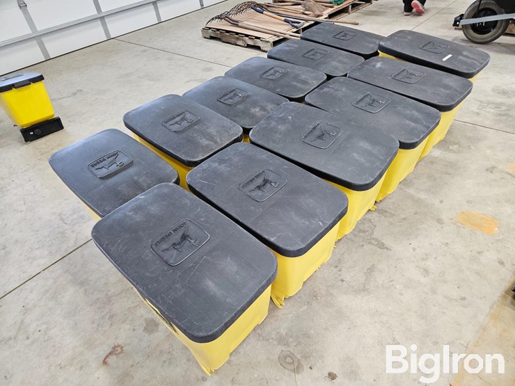 john-deere-planter-seed-boxes-image-3