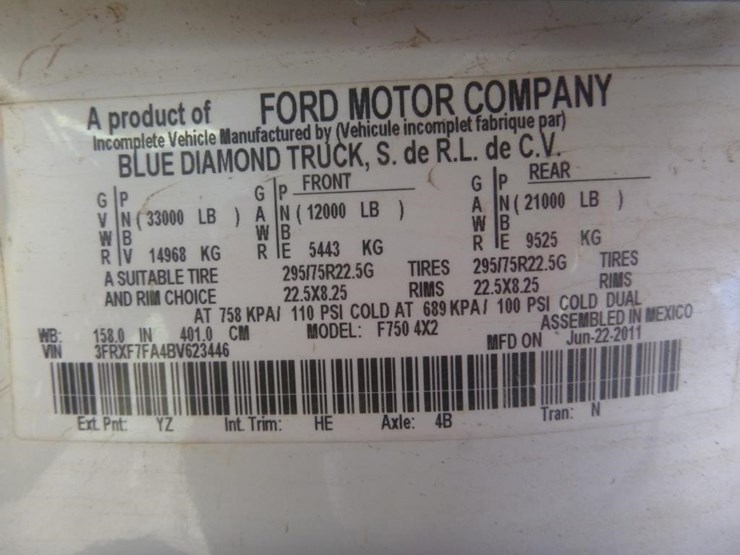2011-ford-f750-image-24