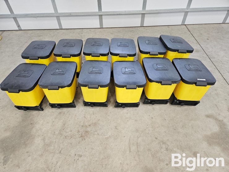 john-deere-planter-insecticide-boxes-image-2