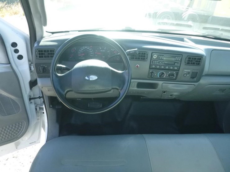 2003-ford-f550-image-7