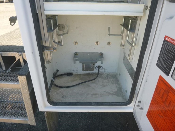 2022-ford-f450-image-11