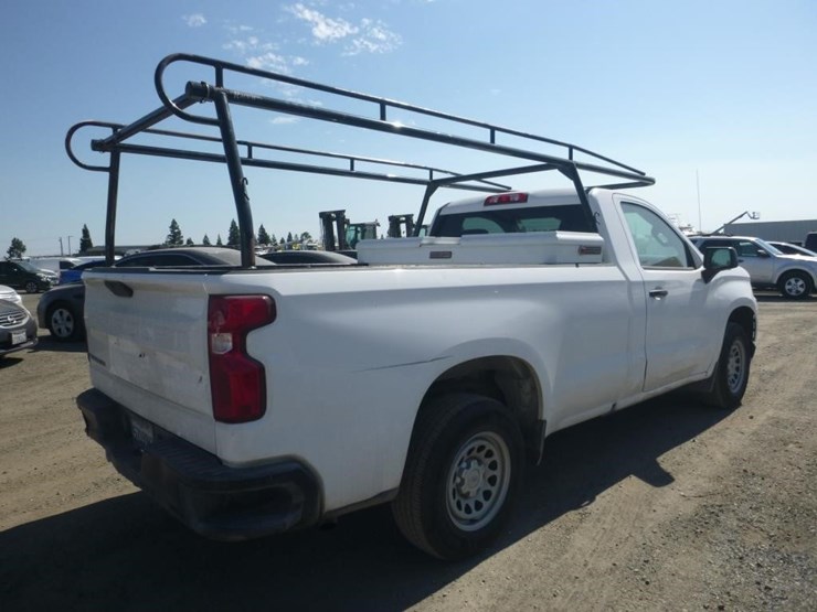 2019-chevrolet-1500-image-3