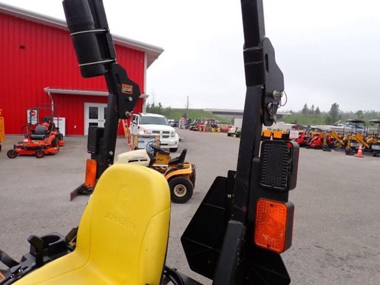 john-deere-200-image-51