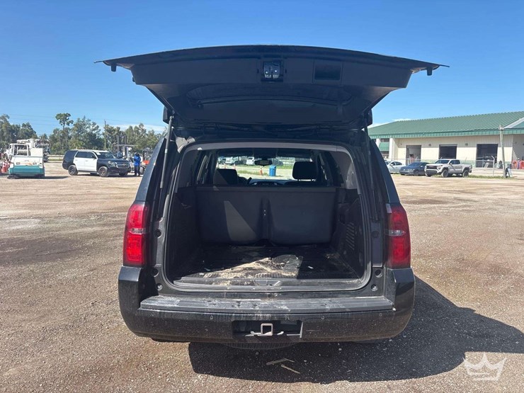 2018-chevrolet-tahoe-image-18
