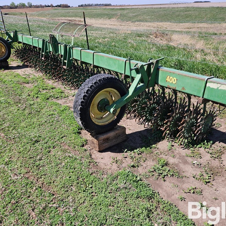 JOHN DEERE 400