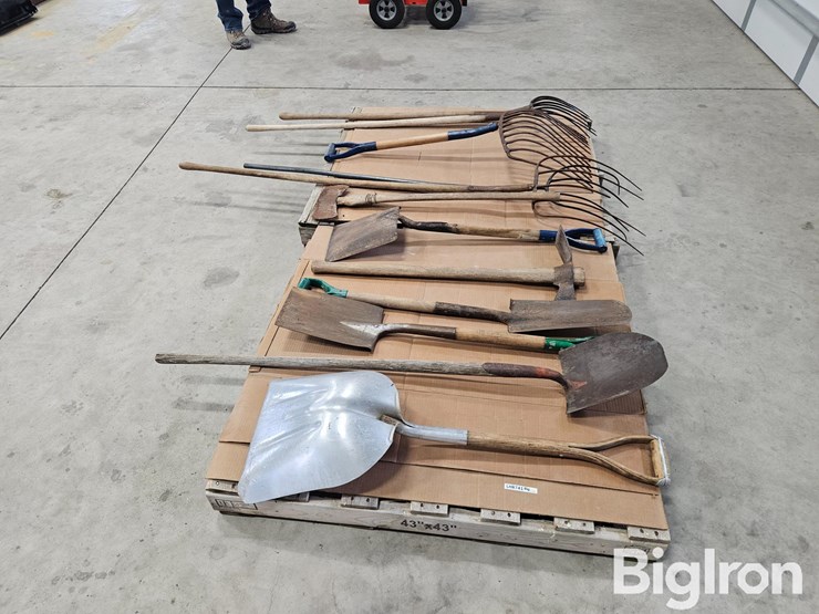 shovels,-rakes-and-other-garden-tools-image-8