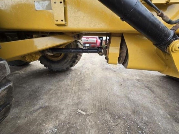 1996-caterpillar-d250e-image-19