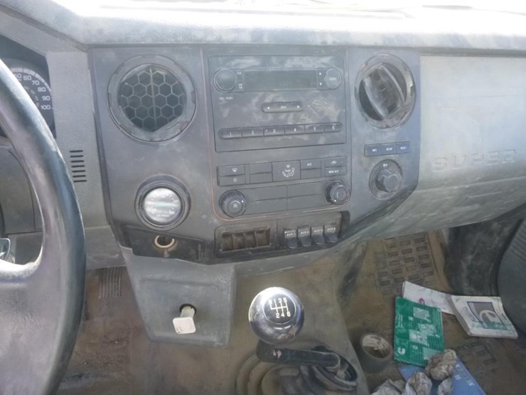 2011-ford-f750-image-15