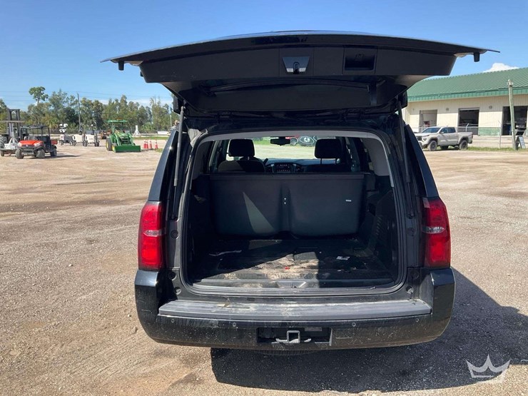 2020-chevrolet-tahoe-image-28
