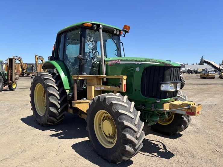 2006-john-deere-7220-image-2