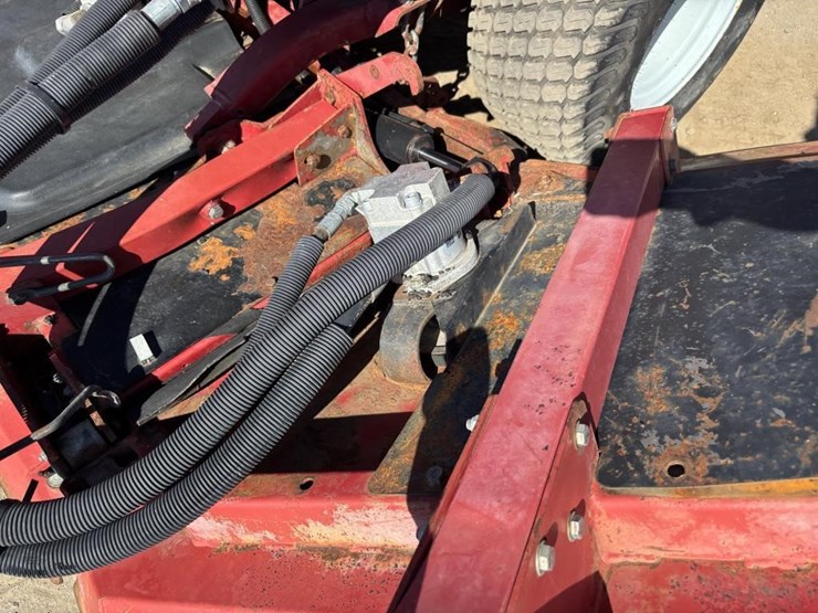 2009-toro-groundsmaster-4100d-image-8