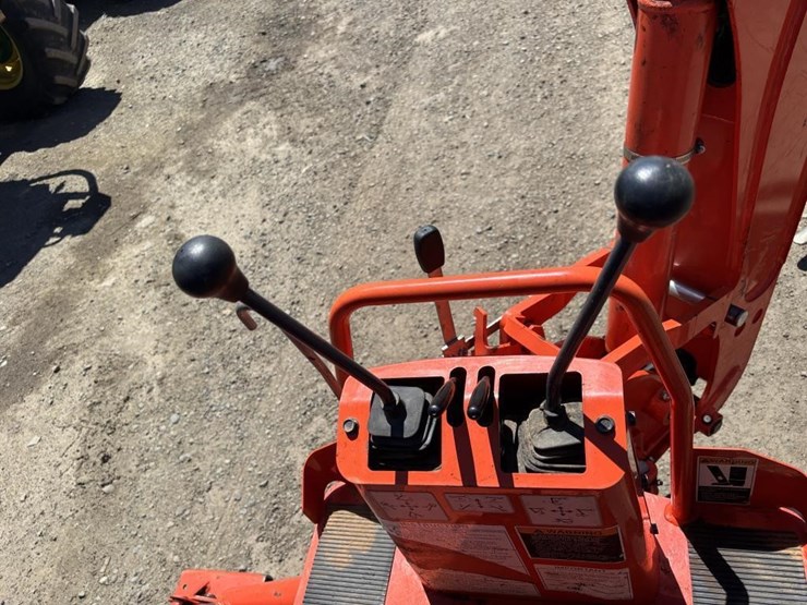 2013-kubota-l3800d-image-27
