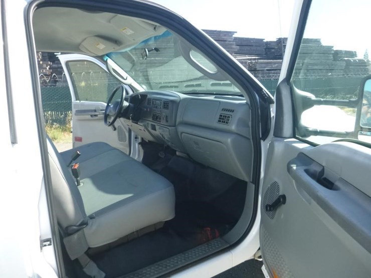 2003-ford-f550-image-6