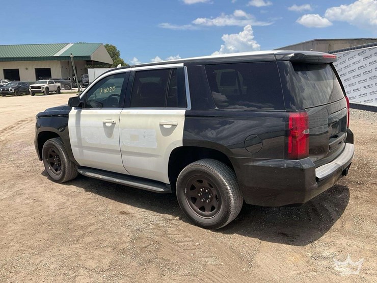 2018-chevrolet-tahoe-image-4