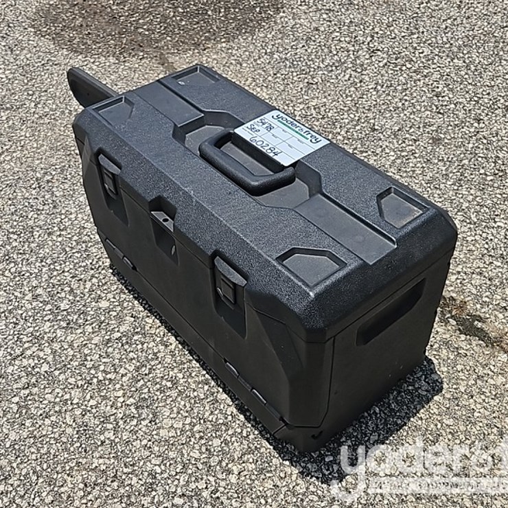 Ryobi 18" Chainsaw c/w Case