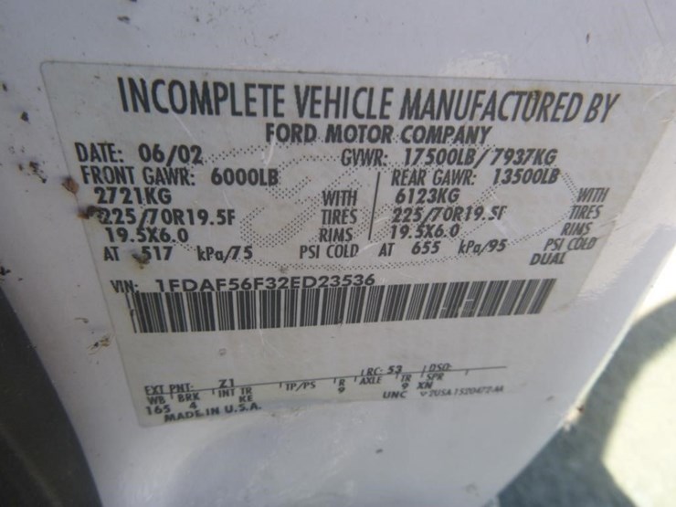 2002-ford-f550-image-25
