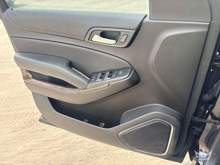 2019-chevrolet-tahoe-image-15
