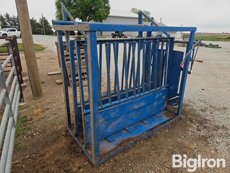priefert-model-85-cattle-chute-w/-head-gate-image-5