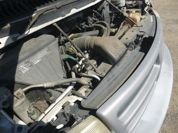 2003-dodge-ram-van-image-11